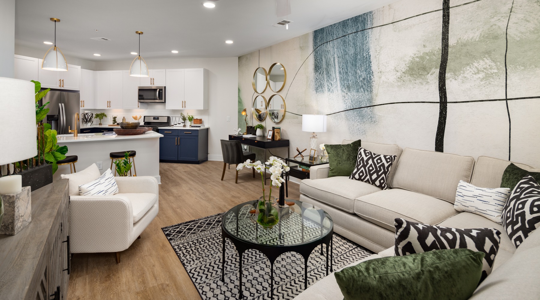 Perfect Blend of Sophistication and Comfort Perfect Blend of Sophistication and Comfort